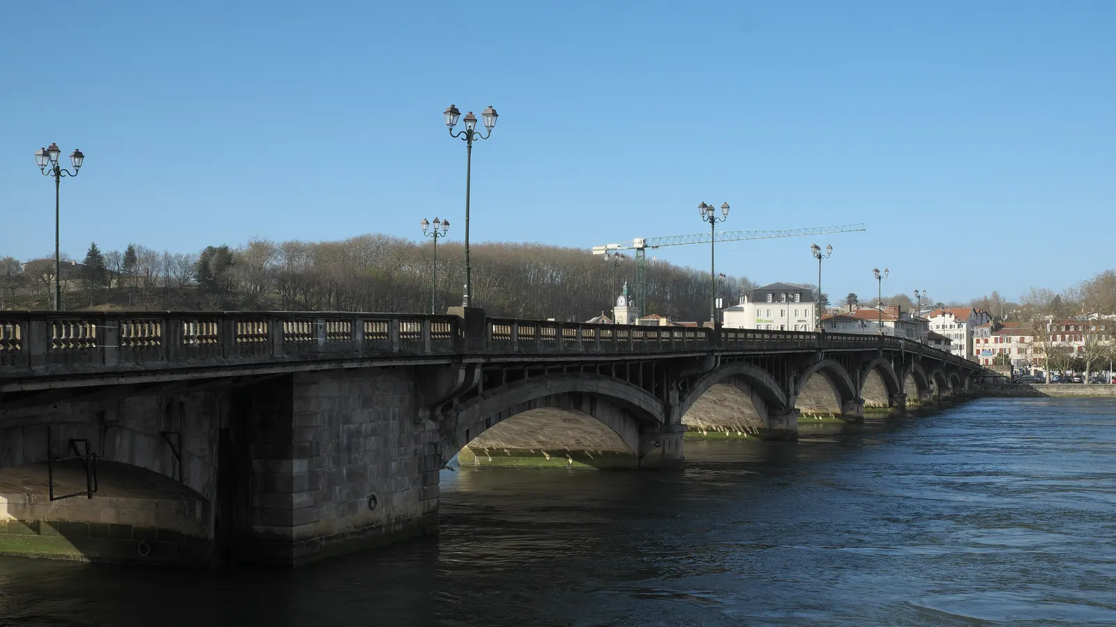 Le pont Saint-Esprit reliant Saint-Esprit au cœur de Bayonne